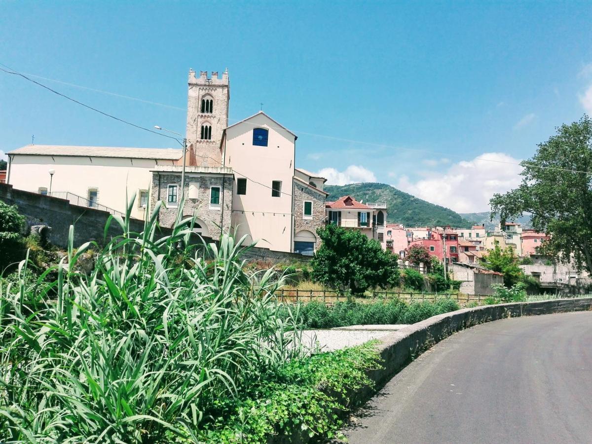 Appartamento San Martino Toirano Exteriör bild